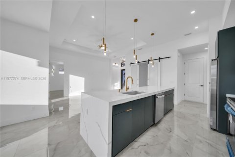 Villa ou maison à vendre à Cape Coral, Floride: 3 chambres, 153.75 m2 № 2041128 - photo 21