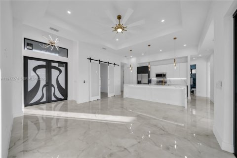 Villa ou maison à vendre à Cape Coral, Floride: 3 chambres, 153.75 m2 № 2041128 - photo 14