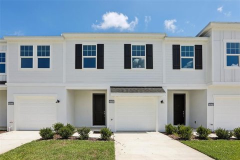 Townhouse in Zephyrhills, Florida 3 bedrooms, 146.14 sq.m. № 2259197
