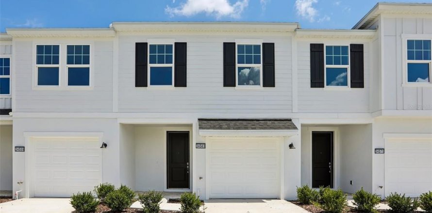 Townhouse in Zephyrhills, Florida 3 bedrooms, 146.14 sq.m. № 2259197