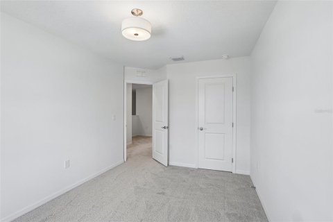 Townhouse in Zephyrhills, Florida 3 bedrooms, 146.14 sq.m. № 2259197 - photo 20