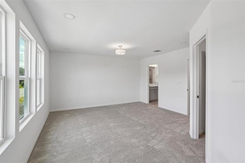 Townhouse in Zephyrhills, Florida 3 bedrooms, 146.14 sq.m. № 2259197 - photo 14