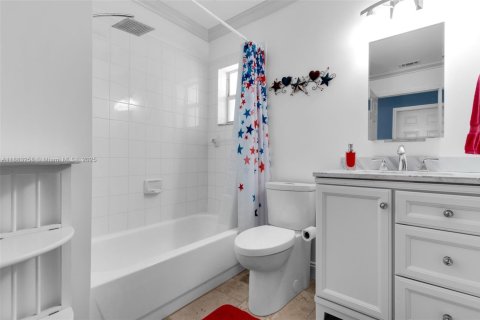 Villa ou maison à vendre à Homestead, Floride: 2 chambres, 109.62 m2 № 1931237 - photo 18