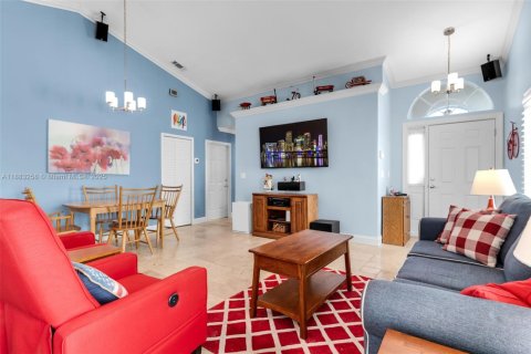 Villa ou maison à vendre à Homestead, Floride: 2 chambres, 109.62 m2 № 1931237 - photo 9