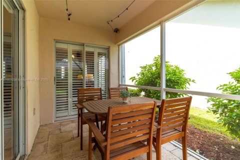 Villa ou maison à vendre à Homestead, Floride: 2 chambres, 109.62 m2 № 1931237 - photo 22