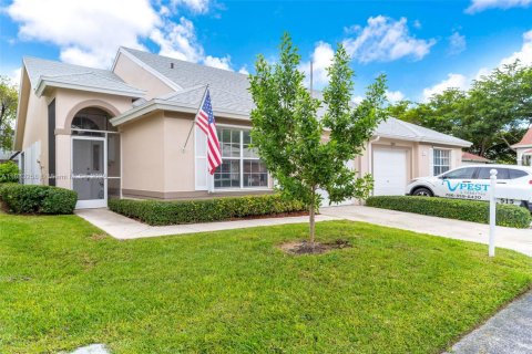 Villa ou maison à vendre à Homestead, Floride: 2 chambres, 109.62 m2 № 1931237 - photo 4