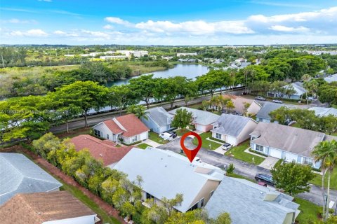 Villa ou maison à vendre à Homestead, Floride: 2 chambres, 109.62 m2 № 1931237 - photo 30