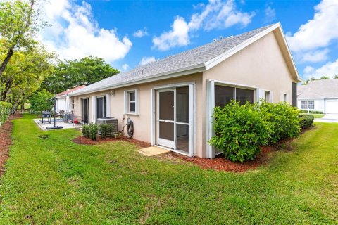 Villa ou maison à vendre à Homestead, Floride: 2 chambres, 109.62 m2 № 1931237 - photo 23
