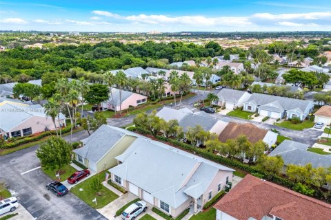 Villa ou maison à vendre à Homestead, Floride: 2 chambres, 109.62 m2 № 1931237 - photo 27