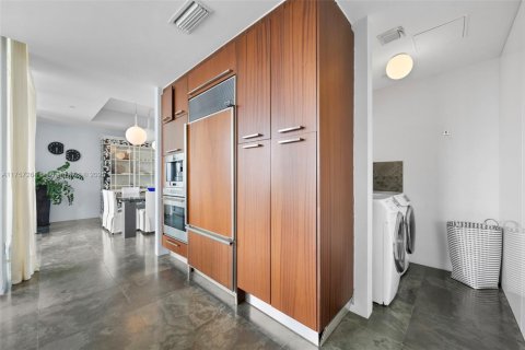 Condominio en venta en Sunny Isles Beach, Florida, 3 dormitorios, 237.64 m2 № 1706855 - foto 14
