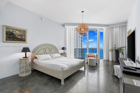 Condominio en venta en Sunny Isles Beach, Florida, 3 dormitorios, 237.64 m2 № 1706855 - foto 21