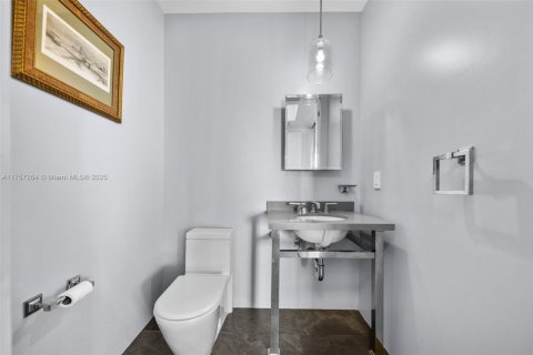 Condominio en venta en Sunny Isles Beach, Florida, 3 dormitorios, 237.64 m2 № 1706855 - foto 15