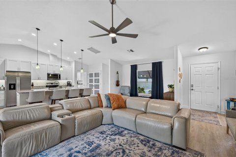 Villa ou maison à vendre à Punta Gorda, Floride: 3 chambres, 161 m2 № 2226327 - photo 7