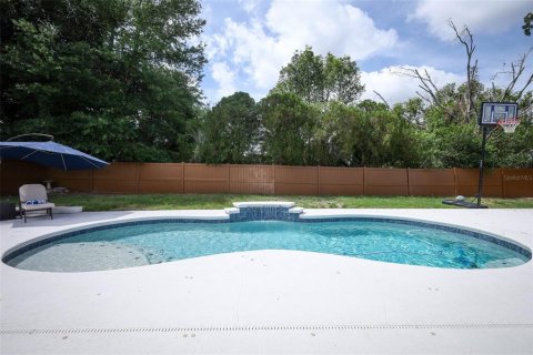 Casa en venta en Apopka, Florida, 6 dormitorios, 331.85 m2 № 2198321 - foto 4