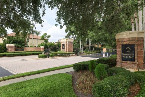 Casa en venta en Apopka, Florida, 6 dormitorios, 331.85 m2 № 2198321 - foto 2