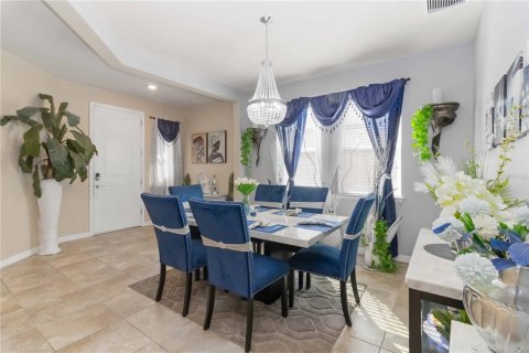 House in Riverview, Florida 5 bedrooms, 276.85 sq.m. № 1528819 - photo 9