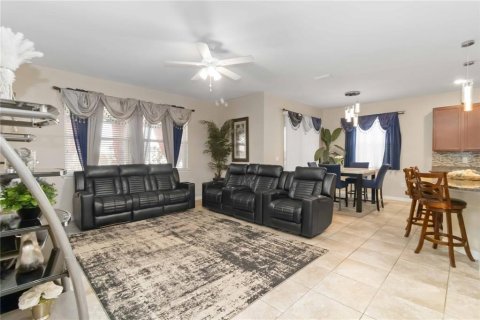 House in Riverview, Florida 5 bedrooms, 276.85 sq.m. № 1528819 - photo 10