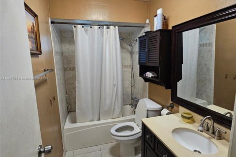 Casa en venta en Sunrise, Florida, 3 dormitorios, 138.42 m2 № 1956586 - foto 19