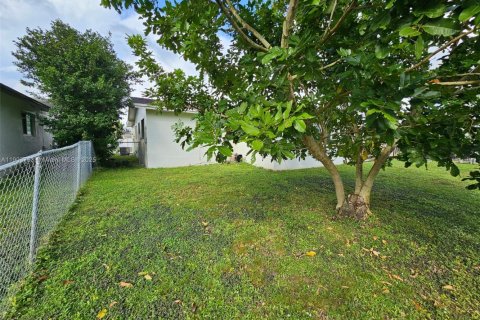 Casa en venta en Sunrise, Florida, 3 dormitorios, 138.42 m2 № 1956586 - foto 16