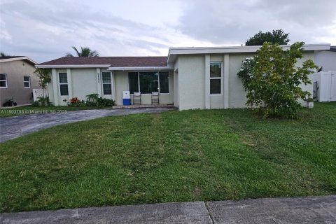 Casa en venta en Sunrise, Florida, 3 dormitorios, 138.42 m2 № 1956586 - foto 2