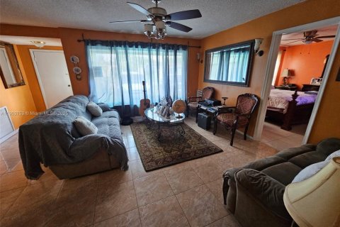 Casa en venta en Sunrise, Florida, 3 dormitorios, 138.42 m2 № 1956586 - foto 12