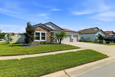 House in Spring Hill, Florida 3 bedrooms, 169.64 sq.m. № 2364797