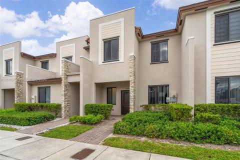 Touwnhouse à Miami, Floride 3 chambres, 137.96 m2 № 2286443