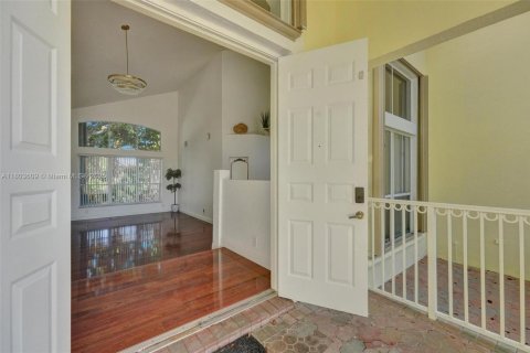 House in Coral Springs, Florida 6 bedrooms, 286.32 sq.m. № 1745635 - photo 6