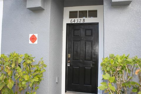 Adosado en alquiler en Orlando, Florida, 3 dormitorios, 143.44 m2 № 1724904 - foto 2