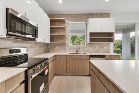 Casa en venta en Rotonda, Florida, 3 dormitorios, 138.98 m2 № 1798197 - foto 12