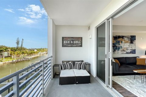 Condominio en venta en Sarasota, Florida, 1 dormitorio, 83.24 m2 № 1732274 - foto 28
