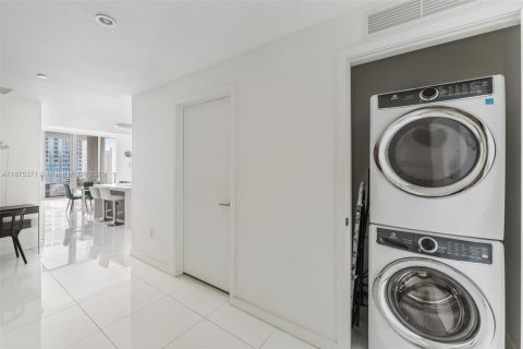 Copropriété à vendre à Miami, Floride: 1 chambre, 94.57 m2 № 1895969 - photo 9