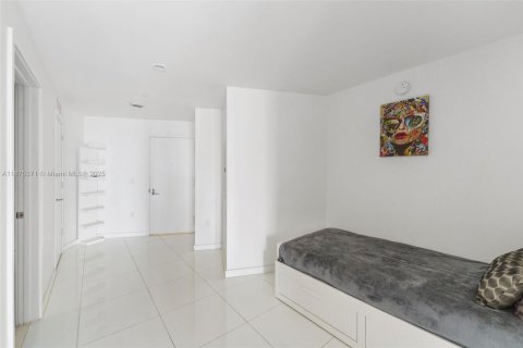 Copropriété à vendre à Miami, Floride: 1 chambre, 94.57 m2 № 1895969 - photo 6