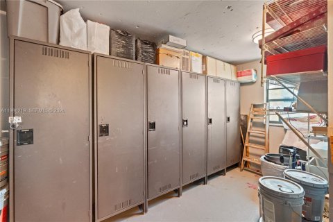 Condo in Hollywood, Florida, 2 bedrooms  № 2050586 - photo 20