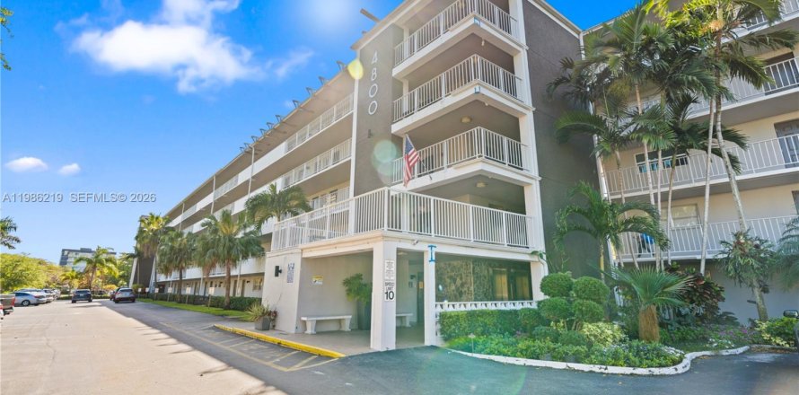 Condo in Hollywood, Florida, 2 bedrooms  № 2050586