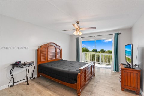Condo in Hollywood, Florida, 2 bedrooms  № 2050586 - photo 10