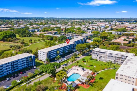 Condo in Hollywood, Florida, 2 bedrooms  № 2050586 - photo 30