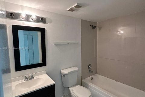 Copropriété à vendre à Miami, Floride: 2 chambres, 84.91 m2 № 1759024 - photo 13