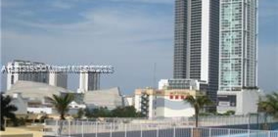 Condominio en Miami, Florida, 2 dormitorios № 1759024