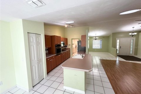 House in Palm Coast, Florida 4 bedrooms, 248.33 sq.m. № 1679606 - photo 8