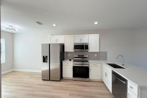 Duplex in Englewood, Florida 6 bedrooms, 215.9 sq.m. № 1757104 - photo 17