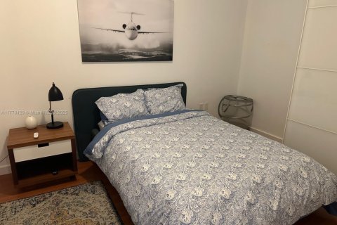 Condo in Miami, Florida, 1 bedroom  № 1610043 - photo 3