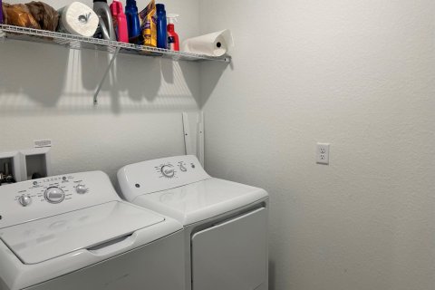 Adosado en venta en Port St. Lucie, Florida, 3 dormitorios, 157 m2 № 2247837 - foto 6