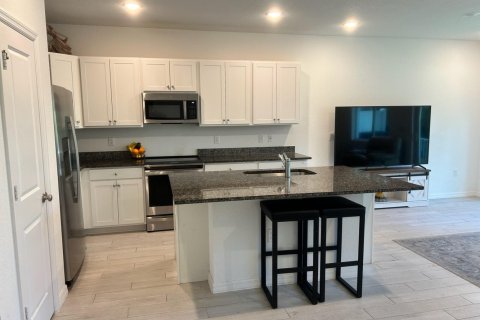 Adosado en venta en Port St. Lucie, Florida, 3 dormitorios, 157 m2 № 2247837 - foto 2