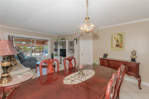 Copropriété à vendre à Lauderdale Lakes, Floride: 2 chambres, 94.85 m2 № 1933308 - photo 8