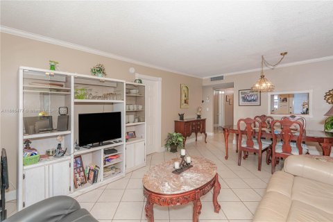 Copropriété à vendre à Lauderdale Lakes, Floride: 2 chambres, 94.85 m2 № 1933308 - photo 10