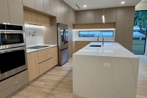 Casa en venta en Fort Lauderdale, Florida, 4 dormitorios № 1993398 - foto 12