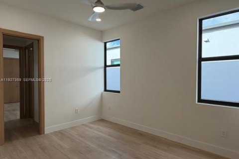 Casa en venta en Fort Lauderdale, Florida, 4 dormitorios № 1993398 - foto 30
