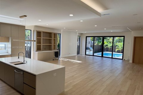 Casa en venta en Fort Lauderdale, Florida, 4 dormitorios № 1993398 - foto 6