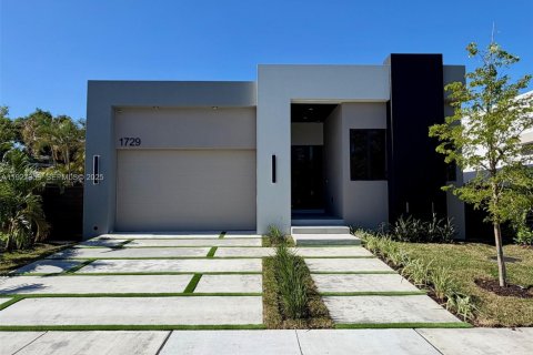 Casa en venta en Fort Lauderdale, Florida, 4 dormitorios № 1993398 - foto 2